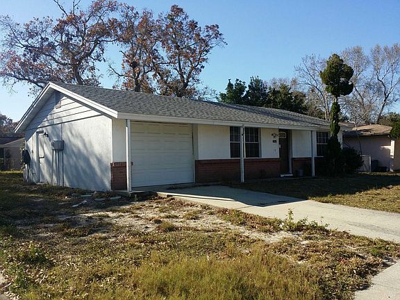 3rd image of 910 Gaines Way Dr