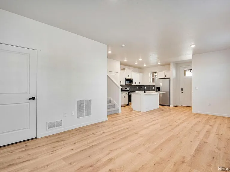 22224 E 6th Pl — Photo 4