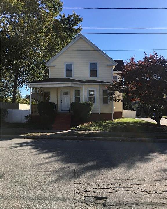 1st image of 576 Laurel Hill Ave