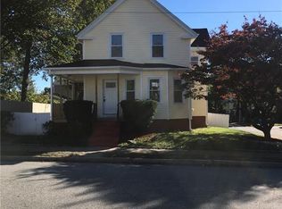 576 Laurel Hill Ave, Cranston, RI 02920
