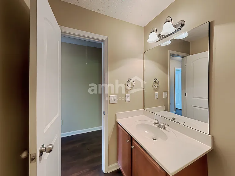 1300 Cathedral Rock Ct — Photo 14