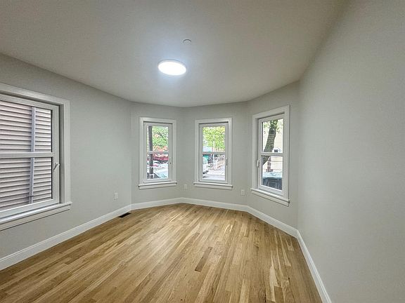 4th image of 37 Gore St #3