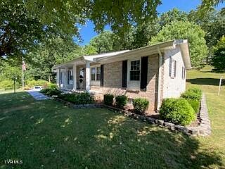 3rd image of 179 Cedarbrook Cir