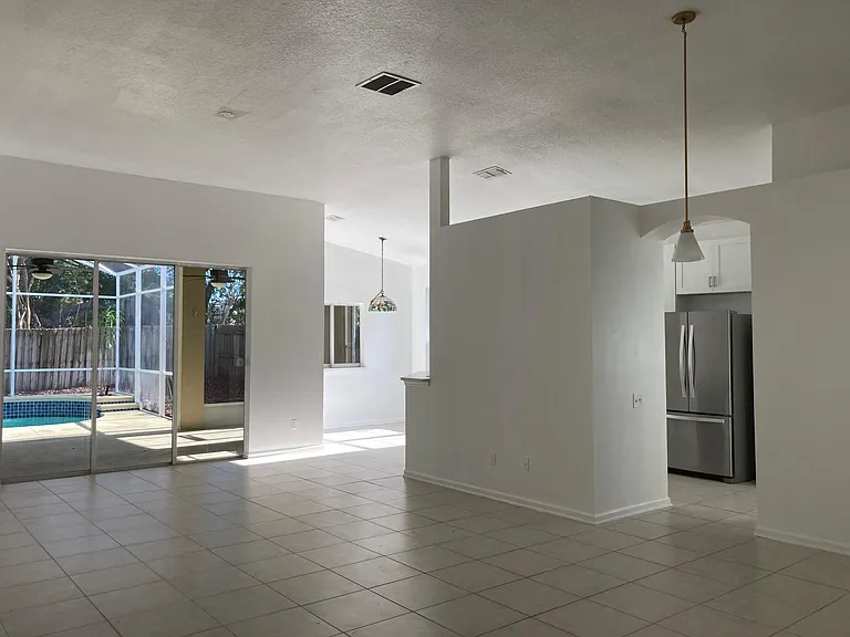 262 Hanging Moss Cir — Photo 3