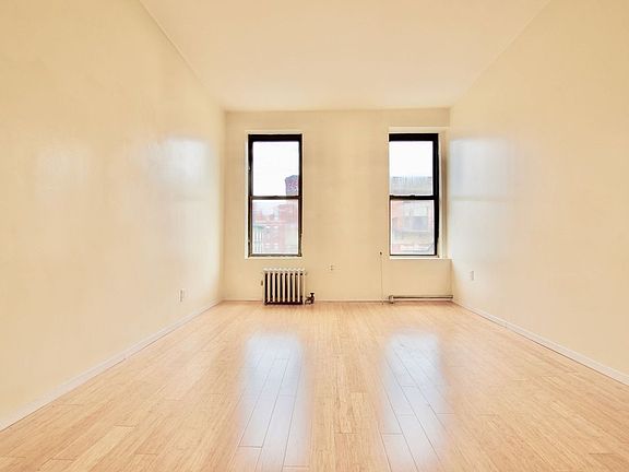 2nd image of 371 Broome St APT 27