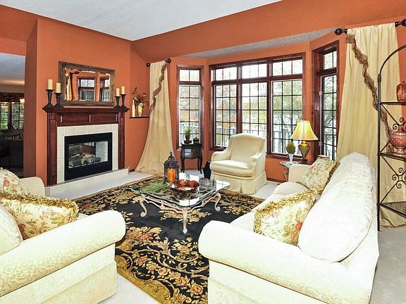 3rd image of 2981 Vonderheide Dr SW