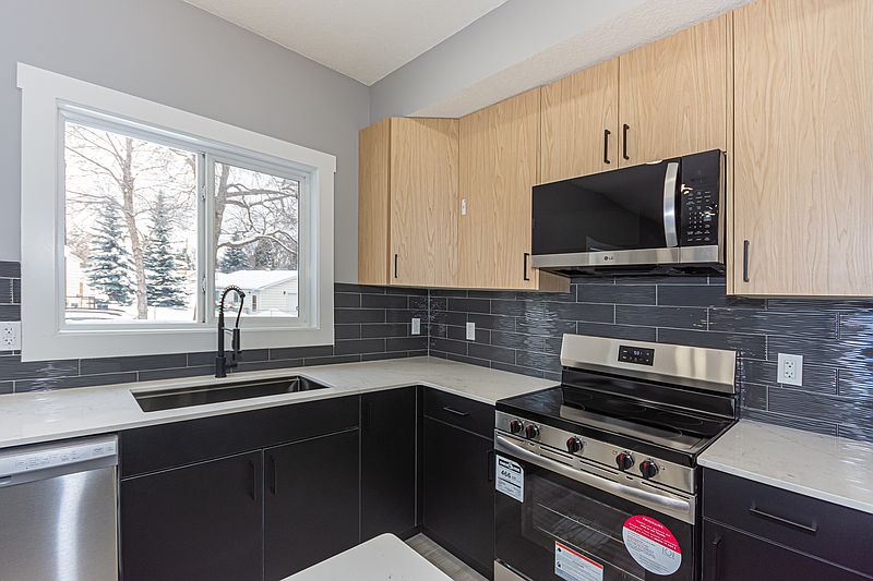 Edmonton Apartment for rent - 3 Bedrooms — photo 63