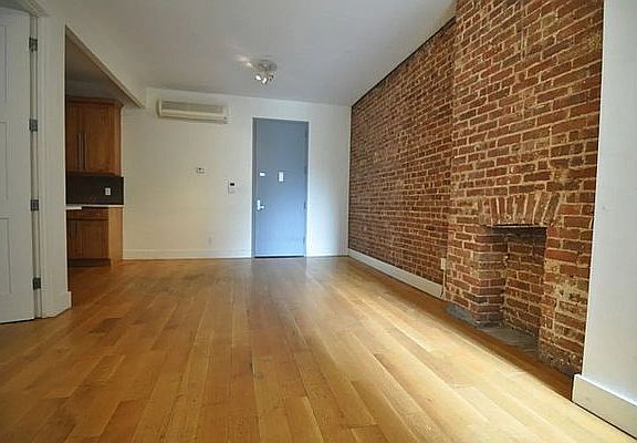 3rd image of 323 Knickerbocker Ave APT 3A