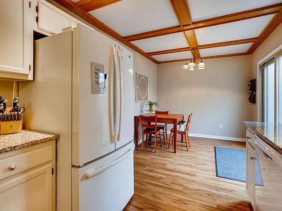 5th image of 144 Carrowmoor Ct