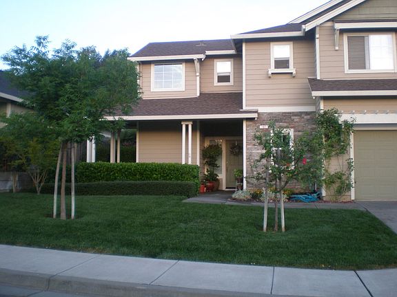 2nd image of 107 Primrose Ln