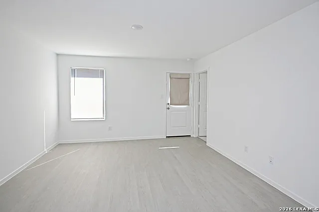 7603 Adam Star — Photo 7