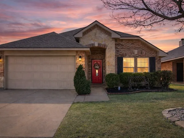 617 Blayke St, Burleson, TX 76028