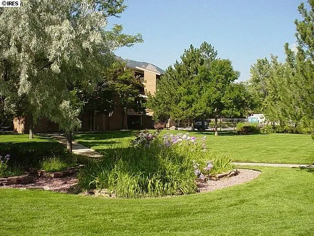3000 Colorado Ave #E-220 — Photo 2