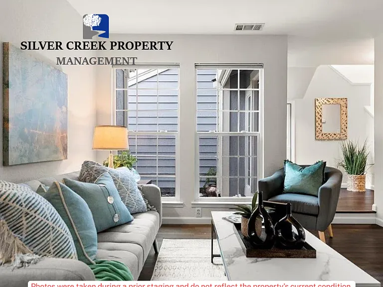 325 Northwood Cmns — Photo 6