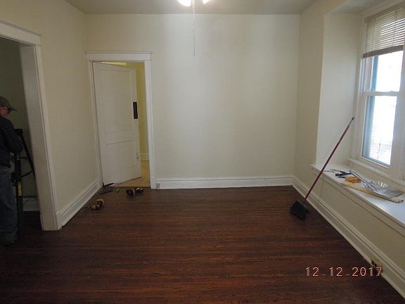 5th image of 4951 Laclede Ave APT 1E