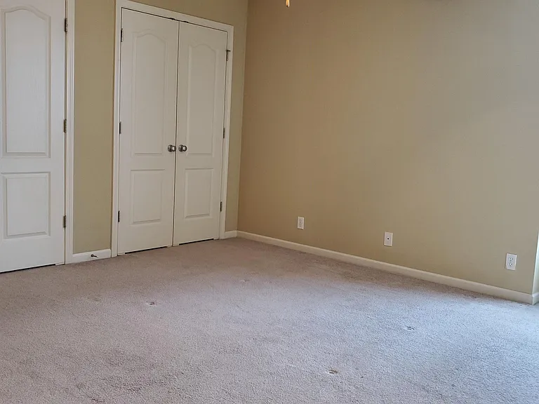 425 Hawthorne Blvd #2 — Photo 2