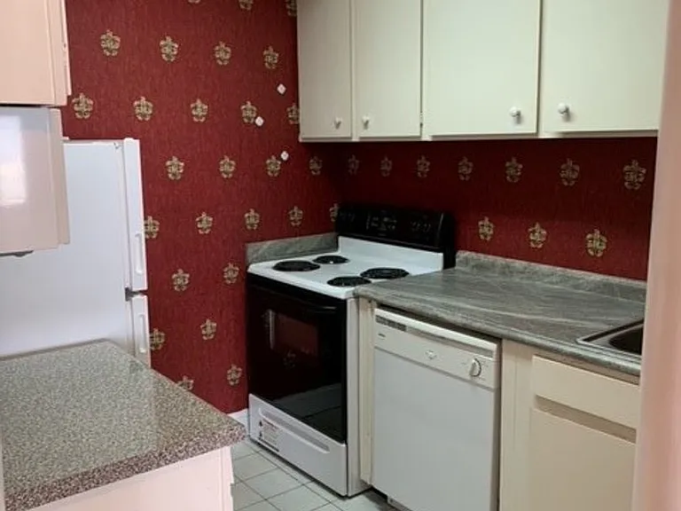 1520 Senate St #102 — Photo 10