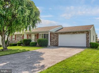 2718 Danielle Dr, Dover, PA