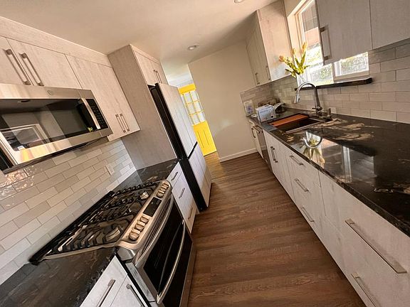 3rd image of 10015 31st Ave NE