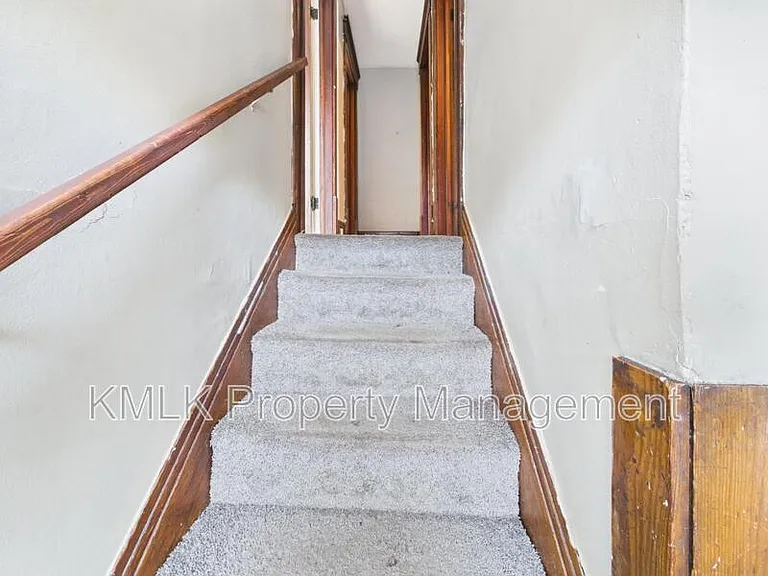 701 Kling St — Photo 23