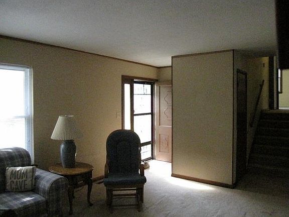 4th image of 1826 N 75th Dr