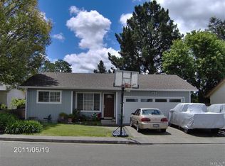 608 Park Glen Dr, Windsor, CA 95492