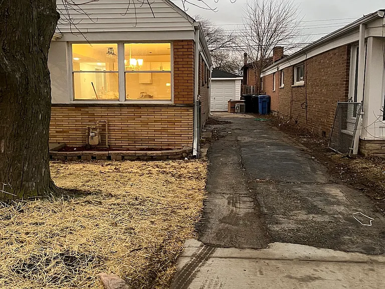 3758 W Pippin St — Photo 2