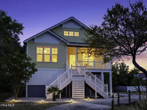 229 NE 43rd Street, Oak Island, NC 28465