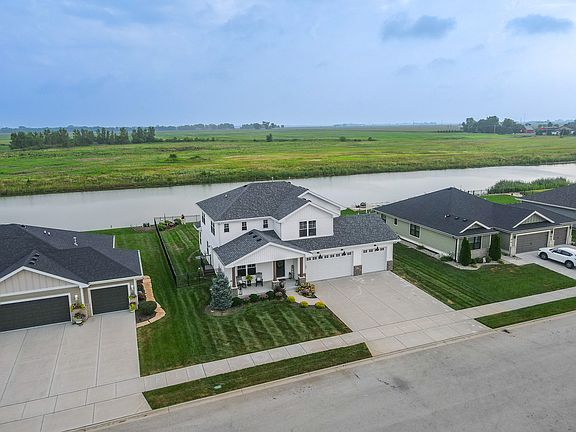 3rd image of 1695 Condor Dr