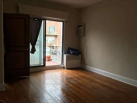 Rented by Amorelli Realty | media 15