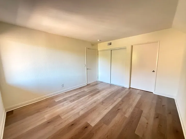 6111 Rancho Mission Rd #210 — Photo 9