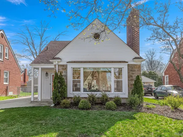 125 Beechmont St, Dearborn, MI 48124