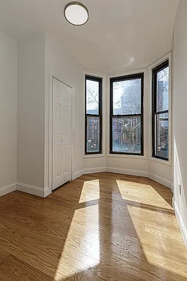 Rented by Friedman Mayer, LREB | media 9