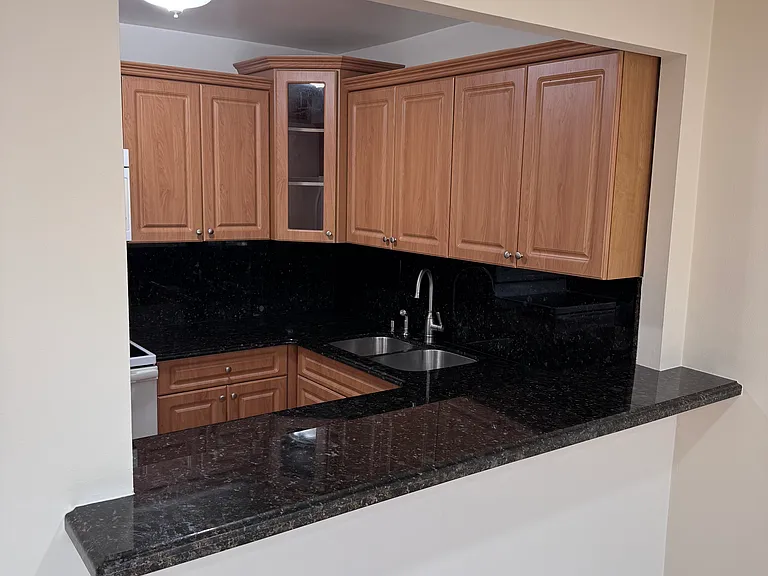9301 SW 92nd Ave #B317 — Photo 5