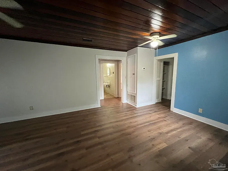 3104 W Gadsden St — Photo 20