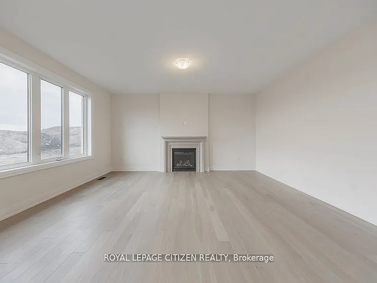 26 Wesley Brooks St — Photo 15