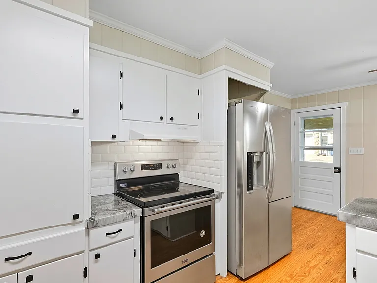 4850 Ellen Ave — Photo 24
