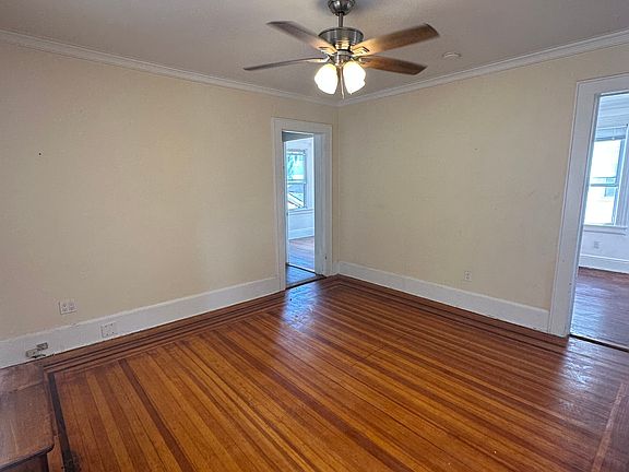 5th image of 69-26 Thursby Ave #1