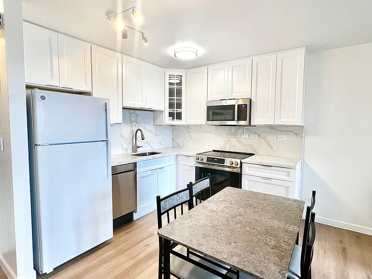 2140 Kuhio Ave #1205 — Photo 10