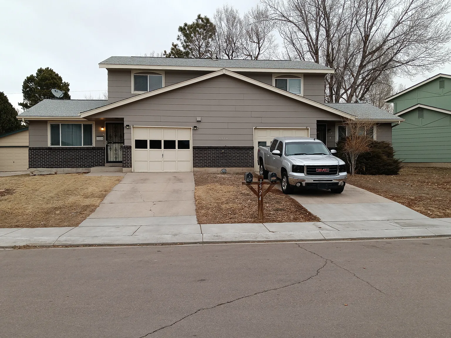 2 bed, 1.5 bath, 972 sqft, $1,715 — Photo 1