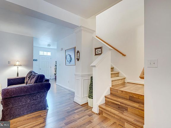 5th image of 403 Wilmore Dr