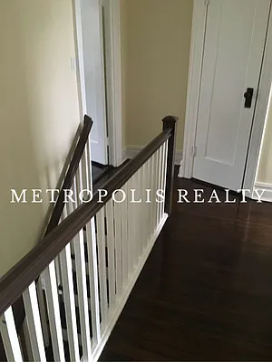 Rented by Metropolis International Realty Inc. | media 27