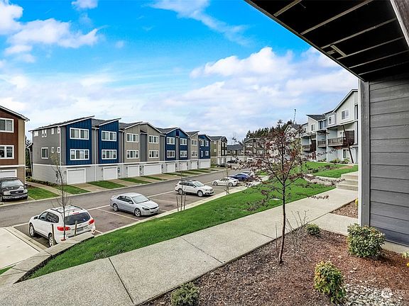 2nd image of 17529 110th Avenue E #E