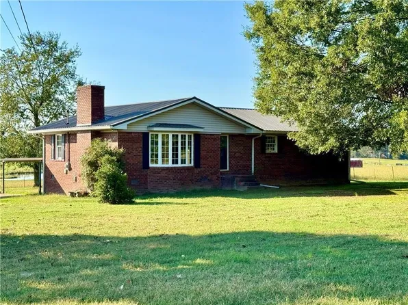 567 Pendley Rd SE, Calhoun, GA 30701