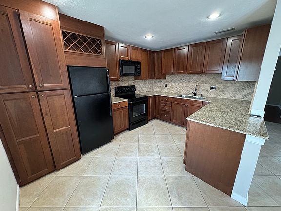 4th image of 4835 Cobia Dr SE #D