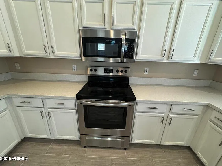1470 W Armstrong Way — Photo 6
