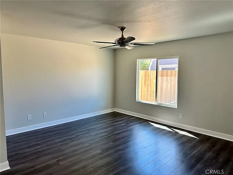 11923 Spring Hill Ct — Photo 14