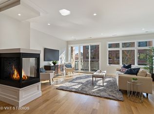 4138 N Ravenswood Ave, Chicago, IL 60613