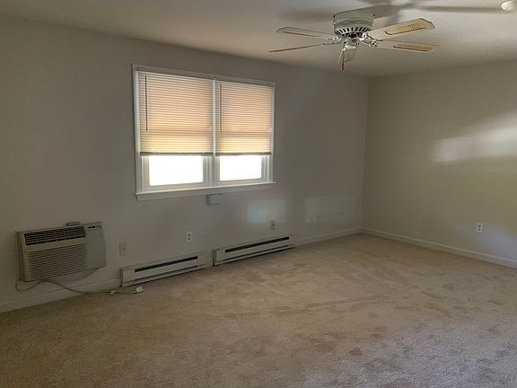 3rd image of 4066 Post Rd #5