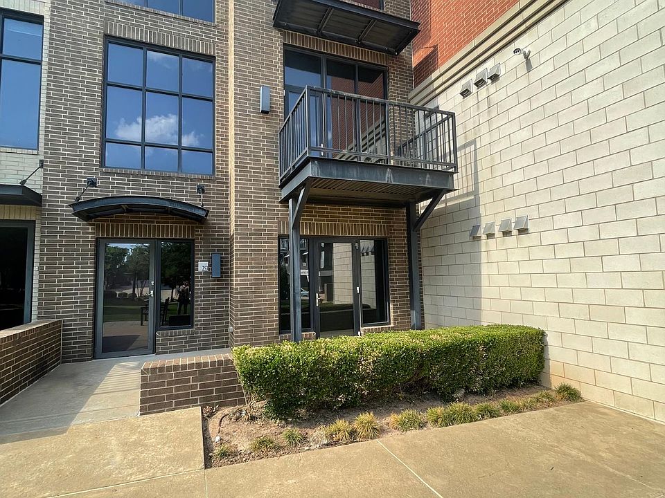 1st image of 253 NE 4th St #253